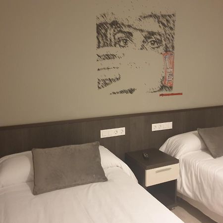 Hotel Arts - Gasteiz Centro فيتوريا غاستيِز المظهر الخارجي الصورة