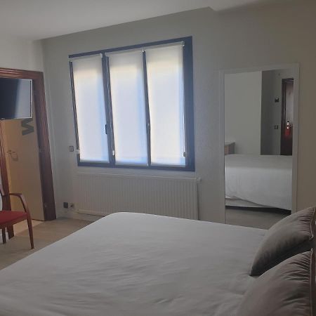 Hotel Arts - Gasteiz Centro فيتوريا غاستيِز المظهر الخارجي الصورة