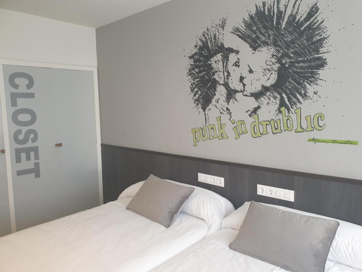 Hotel Arts - Gasteiz Centro فيتوريا غاستيِز المظهر الخارجي الصورة