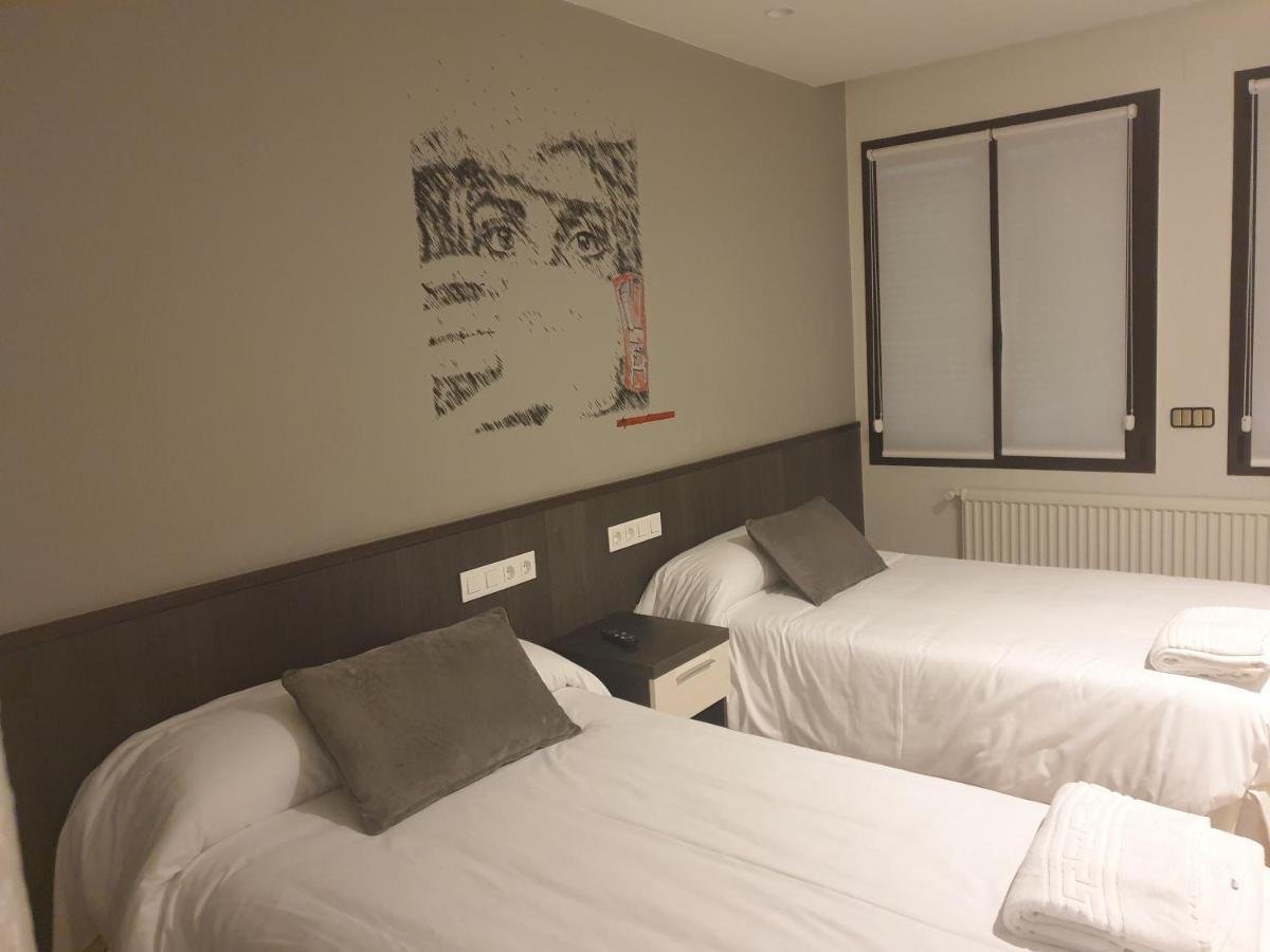 Hotel Arts - Gasteiz Centro فيتوريا غاستيِز المظهر الخارجي الصورة