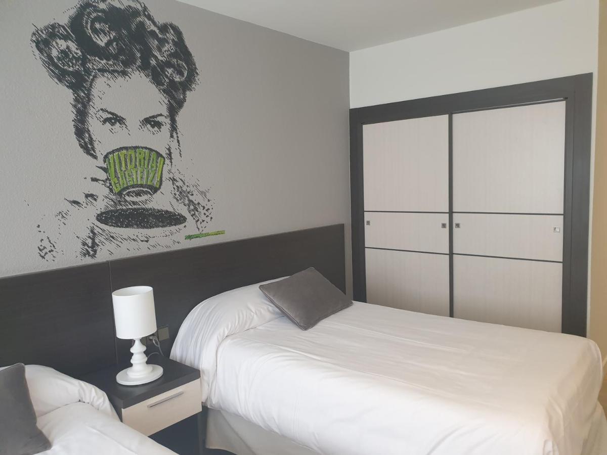 Hotel Arts - Gasteiz Centro فيتوريا غاستيِز المظهر الخارجي الصورة