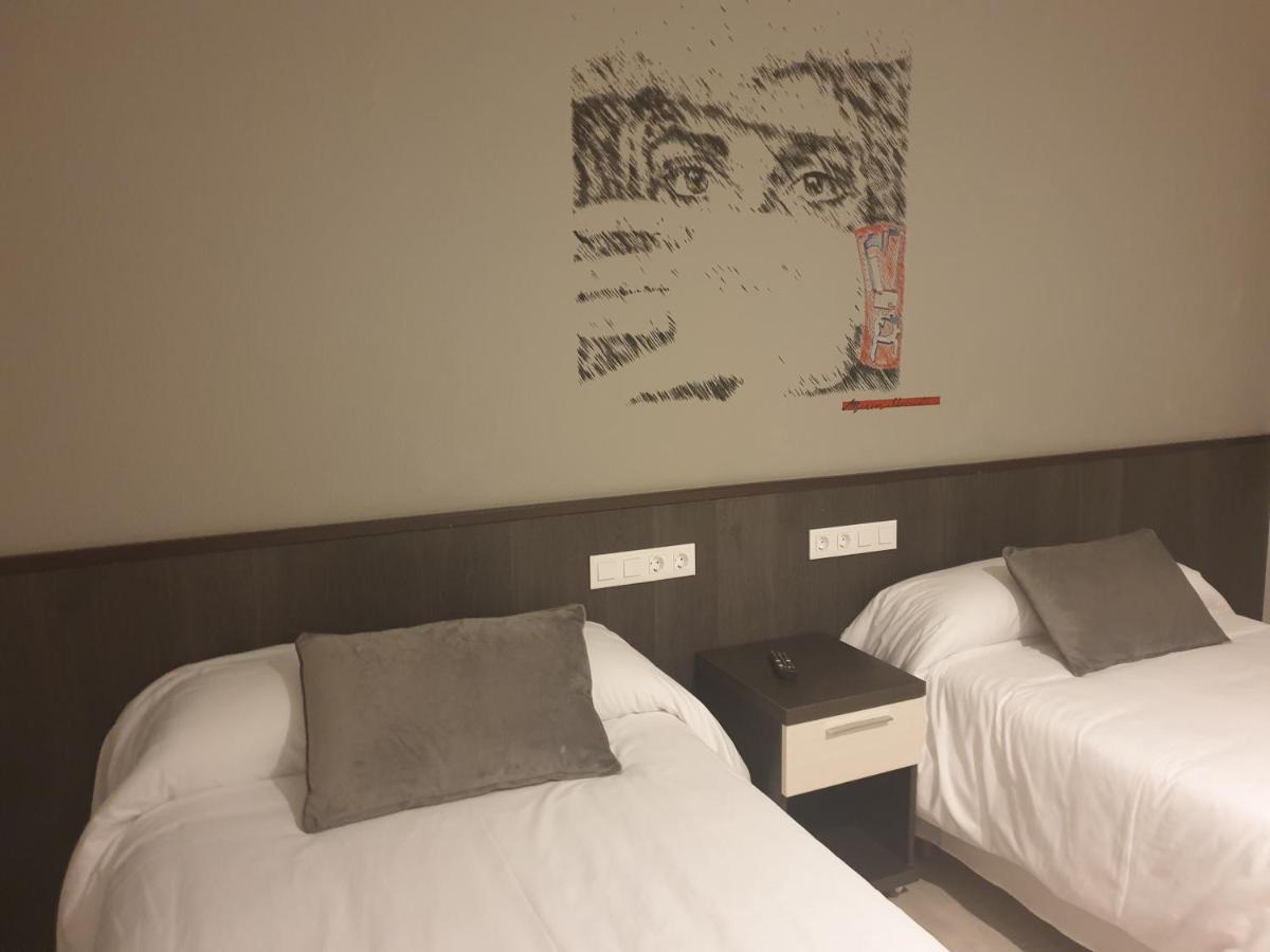 Hotel Arts - Gasteiz Centro فيتوريا غاستيِز المظهر الخارجي الصورة