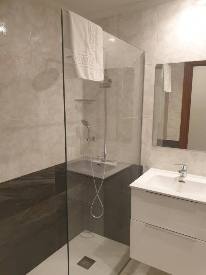 Hotel Arts - Gasteiz Centro فيتوريا غاستيِز المظهر الخارجي الصورة