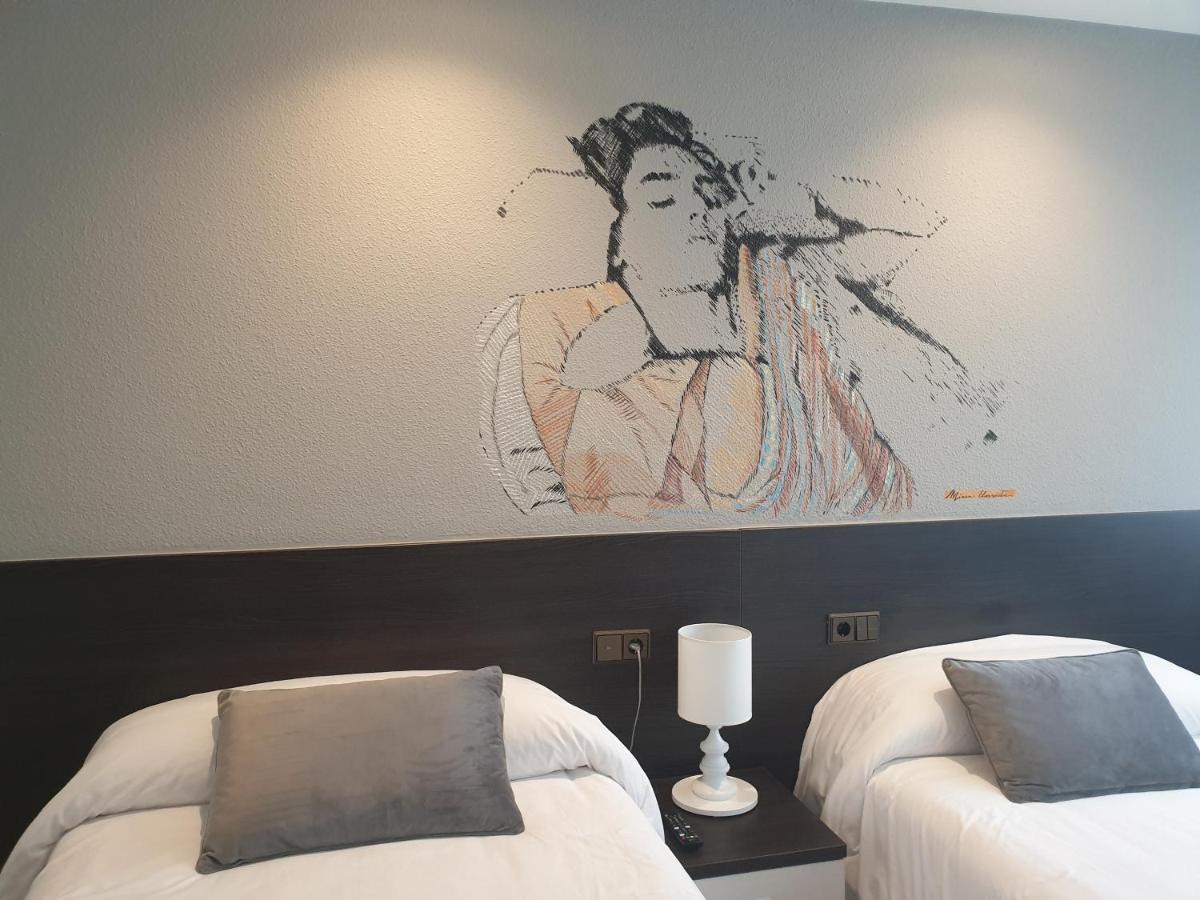Hotel Arts - Gasteiz Centro فيتوريا غاستيِز المظهر الخارجي الصورة