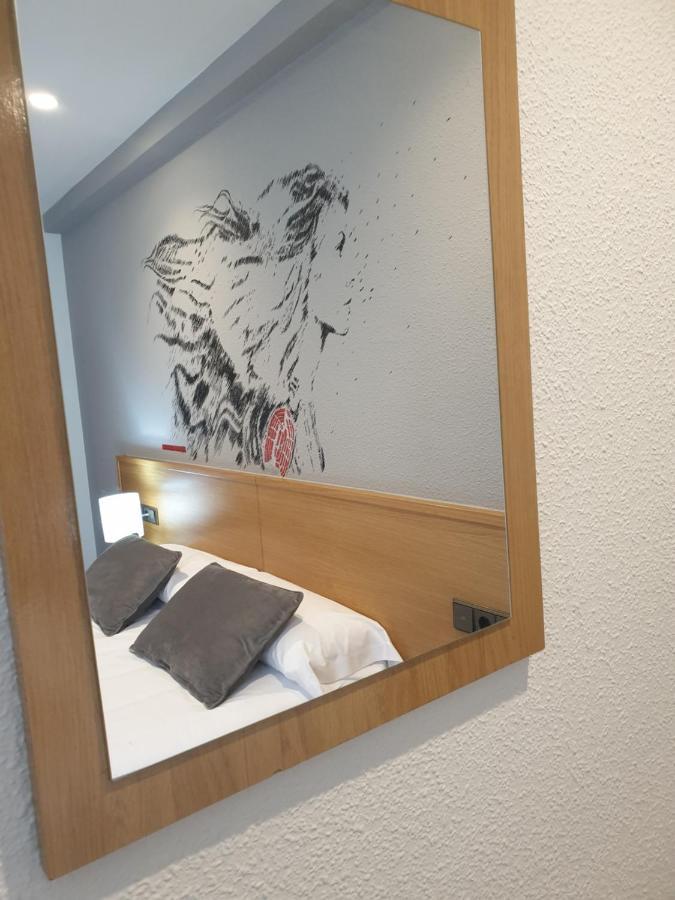 Hotel Arts - Gasteiz Centro فيتوريا غاستيِز المظهر الخارجي الصورة